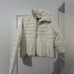 Kenneth Cole Reaction White Down Jacket – Size Medium | Cold-Weather Essential